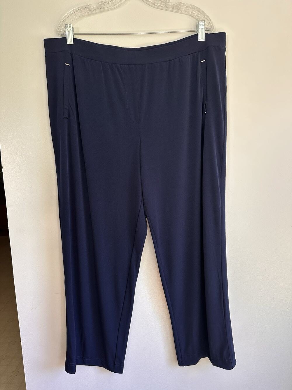 Susan Graver Woman’s Size XL Navy Blue Pull On Cropped Stretchy Pants Pockets